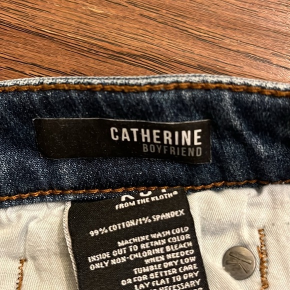 Kut From The Kloth Catherine Boyfriend Distressed Jeans Size 8 - Picture 3 of 13
